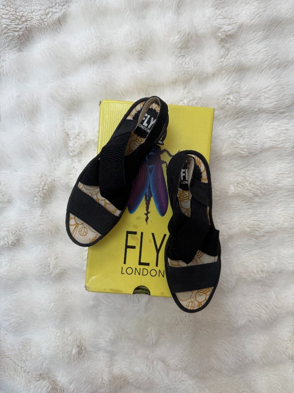 FLY London Size 6 Black Sandals